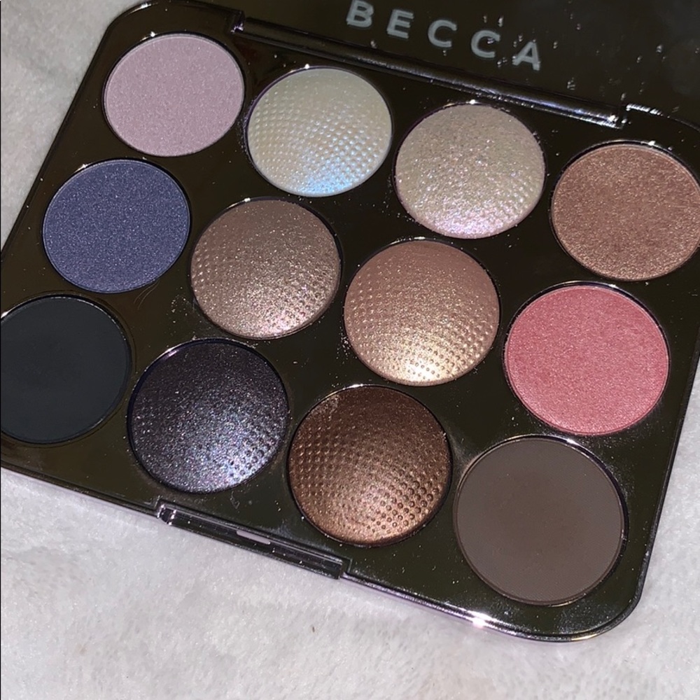 Becca pearl glow shimmering palette